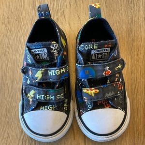 Boys/toddler Converse